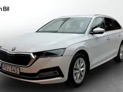 Vit Begagnad 2024 Skoda Octavia Style Kombi | 364 000 kr (Marknadspris)