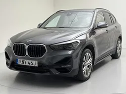 Grå Begagnad 2022 BMW X1 Comfort Edition SUV | 288 800 kr