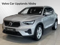 Silver Begagnad 2023 Volvo XC40 Core SUV | 349 900 kr (Bra pris)