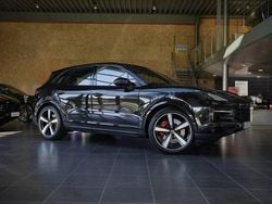 Svart Begagnad 2024 Porsche Cayenne S E-Hybrid SUV | 1 275 000 kr
