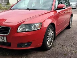 Röd Begagnad 2010 Volvo V50 Summum Kombi | 32 000 kr (Superpris)