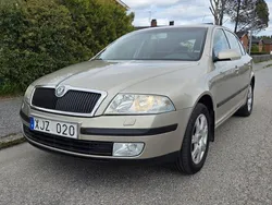 Brun Begagnad 2006 Skoda Octavia Halvkombi | 17 900 kr (Marknadspris)