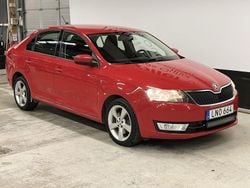 Röd (corrida red) Begagnad 2015 Skoda Rapid Elegance Sedan | 89 900 kr (Bra pris)