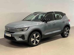 Grå Begagnad 2023 Volvo XC40 Single Motor SUV | 334 500 kr