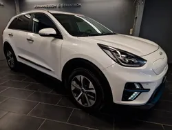 Vit Begagnad 2021 Kia e-Niro Advance SUV | 259 000 kr (Bra pris)