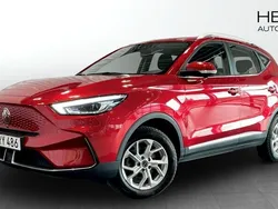 Röd (red) Begagnad 2021 MG ZS Luxury Sedan | 249 900 kr (Superpris)