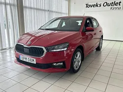 Röd Begagnad 2024 Skoda Fabia Selection Halvkombi | 229 900 kr (Marknadspris)