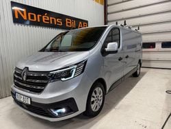 Grå Begagnad 2023 Renault Trafic Van | 329 000 kr