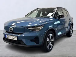 Blå Begagnad 2022 Volvo XC40 Core SUV | 349 900 kr