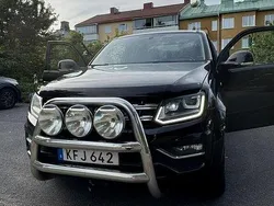 Svart Begagnad 2017 VW Amarok Aventura Pickup | 215 000 kr (Superpris)