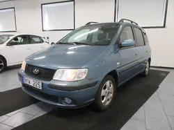 Ljusblå (blå) Begagnad 2006 Hyundai Matrix Minibuss | 9 900 kr (Marknadspris)