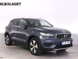 Mörkblå Begagnad 2022 Volvo XC40 Inscription SUV | 349 800 kr (Marknadspris)
