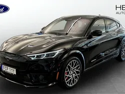 Svart Begagnad 2023 Ford Mustang Mach-E GT SUV | 599 900 kr (Superpris)