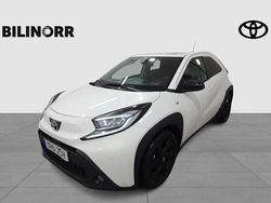Vit Begagnad 2022 Toyota Aygo Comfort Halvkombi | 154 900 kr (Marknadspris)