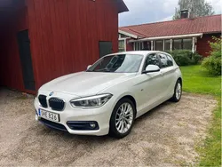 Vit Begagnad 2017 BMW 118 Sport Line Halvkombi | 135 000 kr (Marknadspris)