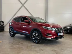Röd Begagnad 2017 Nissan Qashqai 360º SUV | 159 900 kr (Marknadspris)