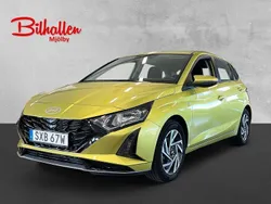Gul Begagnad 2023 Hyundai i20 Essential Halvkombi | 234 000 kr (Superpris)