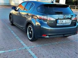 Grå Begagnad 2011 Lexus CT200h Sport Line Halvkombi | 80 000 kr (Superpris)