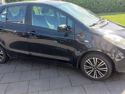 Svart Begagnad 2008 Toyota Yaris Halvkombi | 32 000 kr (Marknadspris)