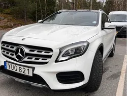 Vit Begagnad 2019 Mercedes GLA180 AMG SUV | 252 000 kr