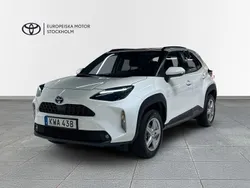Vit Begagnad 2023 Toyota Yaris Cross Active SUV | 274 900 kr (Marknadspris)