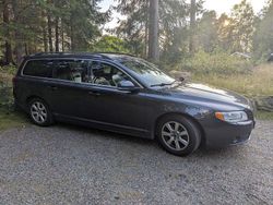 Grå Begagnad 2012 Volvo V70 Kombi | 69 000 kr (Marknadspris)