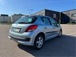 Blå Begagnad 2010 Peugeot 207 Halvkombi | 27 000 kr (Marknadspris)