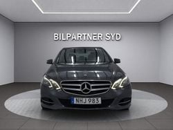Mörkgrå Begagnad 2013 Mercedes E220 Avantgarde Sedan | 149 900 kr (Marknadspris)