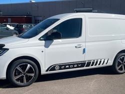 Vit Ny 2025 VW Caddy Maxi Minibuss | 489 900 kr (Dyr)