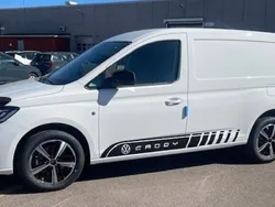 Vit Ny 2025 VW Caddy Maxi Minibuss | 489 900 kr (Lite dyr)