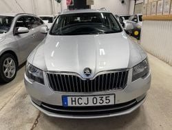 Silver Begagnad 2015 Skoda Superb Elegance Kombi | 119 500 kr (Bra pris)