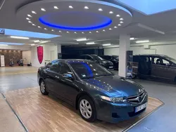 Mörkgrön Begagnad 2006 Honda Accord Sport Sedan | 69 900 kr