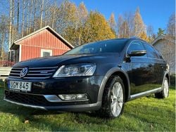 Svart Begagnad 2015 VW Passat Alltrack Kombi | 134 000 kr (Superpris)