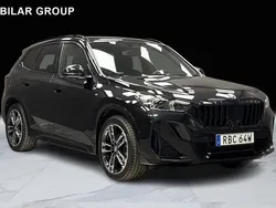 Svart Begagnad 2024 BMW X1 Luxury Line SUV | 529 000 kr (Marknadspris)