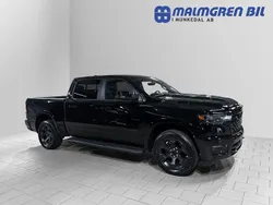 Svart (diamond black metallic) Ny 2025 Dodge Ram Pickup | 973 750 kr