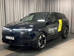 Svart Begagnad 2024 Opel Grandland Electric SUV | 469 900 kr (Superpris)