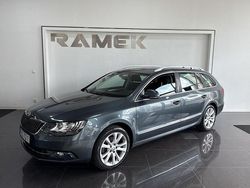 Grå Begagnad 2014 Skoda Superb Kombi | 109 000 kr (Marknadspris)