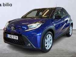 Mörkblå (blå) Begagnad 2022 Toyota Aygo Pulse Halvkombi | 189 900 kr (Marknadspris)