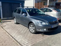 Grå Begagnad 2013 Skoda Octavia Elegance Kombi | 58 000 kr (Marknadspris)