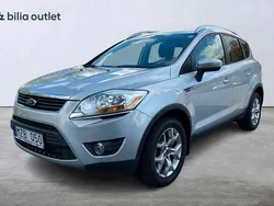 Ljusgrå Begagnad 2012 Ford Kuga Trend SUV | 99 900 kr (Marknadspris)