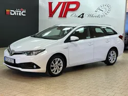 Vit Begagnad 2018 Toyota Auris Touring Sports Active Kombi | 179 800 kr (Marknadspris)
