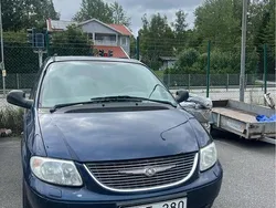 Blå Begagnad 2003 Chrysler Grand Voyager Minibuss | 29 000 kr (Bra pris)