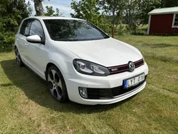 Vit Begagnad 2012 VW Golf VII GTI Halvkombi | 105 000 kr (Marknadspris)
