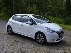 Vit Begagnad 2015 Peugeot 208 Halvkombi | 30 000 kr (Bra pris)