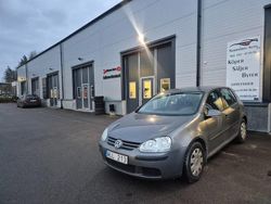 Mörkgrå Begagnad 2004 VW Golf IV Trendline Halvkombi | 29 900 kr (Marknadspris)