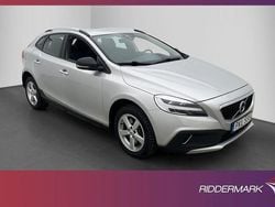 Silver Begagnad 2018 Volvo V40 CC Momentum Kombi | 174 800 kr (Bra pris)