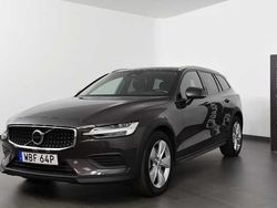 Begagnad 2024 Volvo V60 CC Kombi | 409 800 kr (Marknadspris)