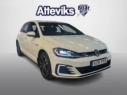 Vit Begagnad 2020 VW Golf VIII GTE Halvkombi | 210 000 kr (Marknadspris)