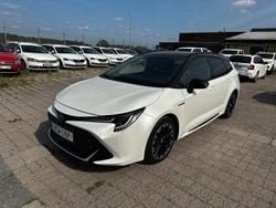 Vit Begagnad 2021 Toyota Corolla Sport Kombi | 279 875 kr (Marknadspris)