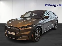 Grå Begagnad 2021 Ford Mustang Mach-E SUV | 429 800 kr (Lite dyr)